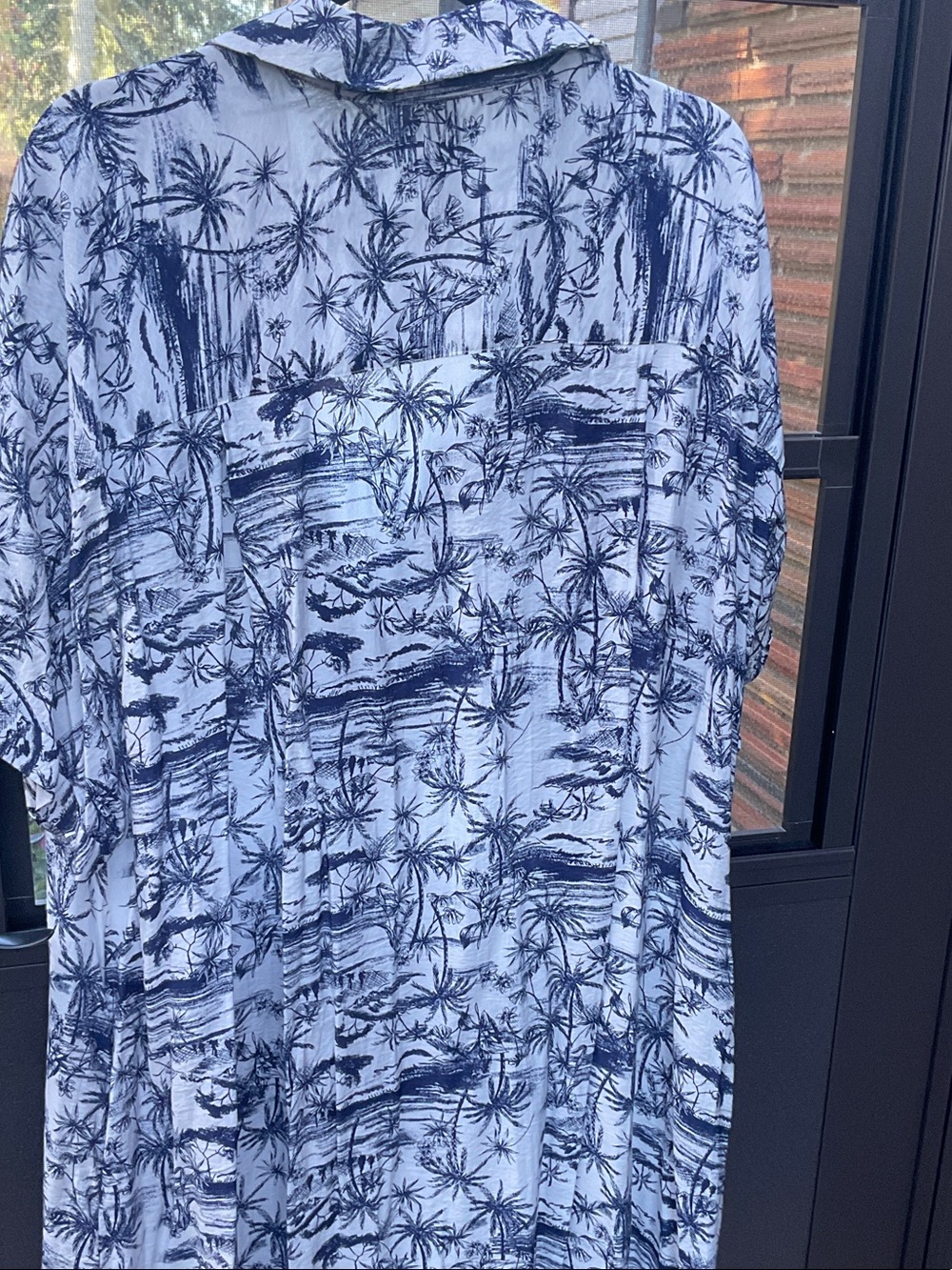 torrid White and Navy Palm-Print Midi Dress 3x/4x - Picture 5 of 8